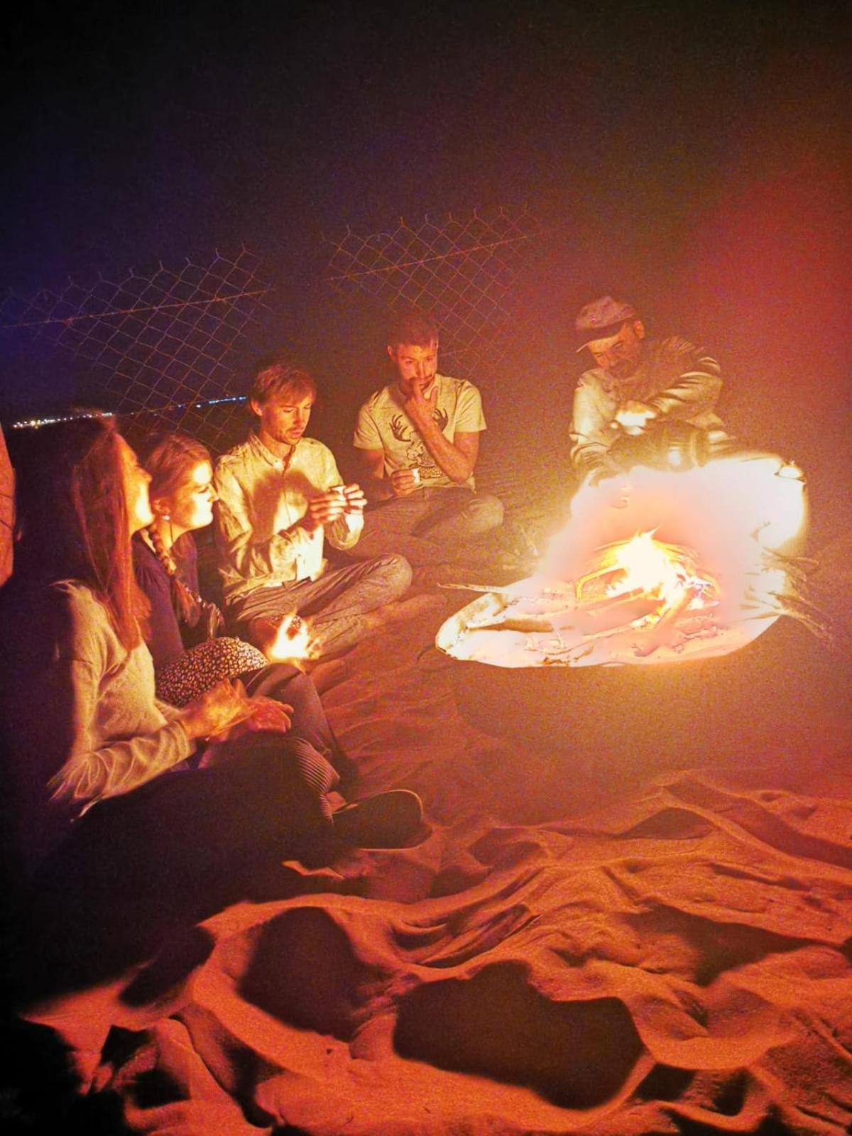 Bedouin Nights Camp Hotell Al Wāşil Rum bild