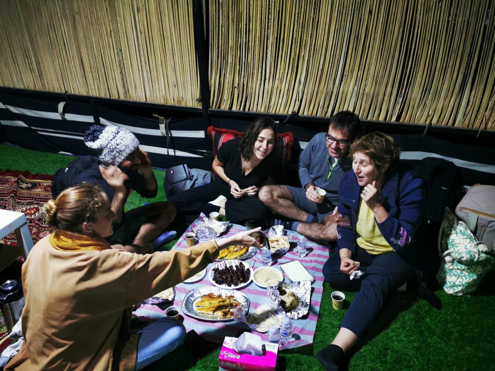 Bedouin Nights Camp Hotell Al Wāşil Rum bild