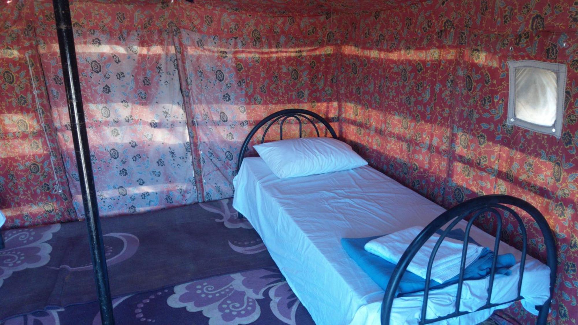 Bedouin Nights Camp Hotell Al Wāşil Rum bild
